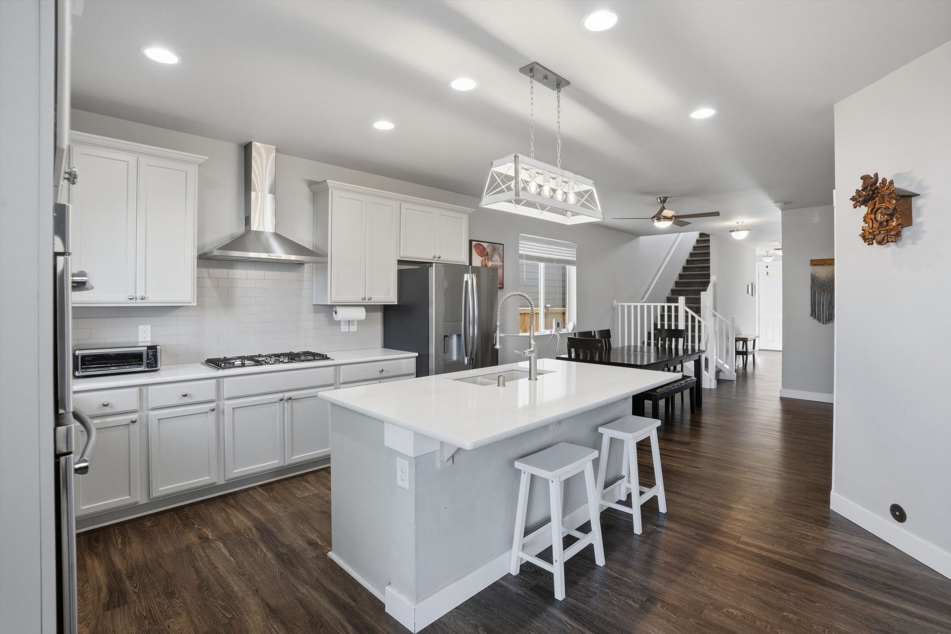 Kitchen & Island